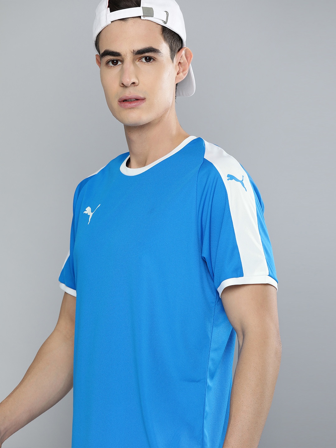 

Puma LIGA Men Blue Solid Round Neck Football Jersey