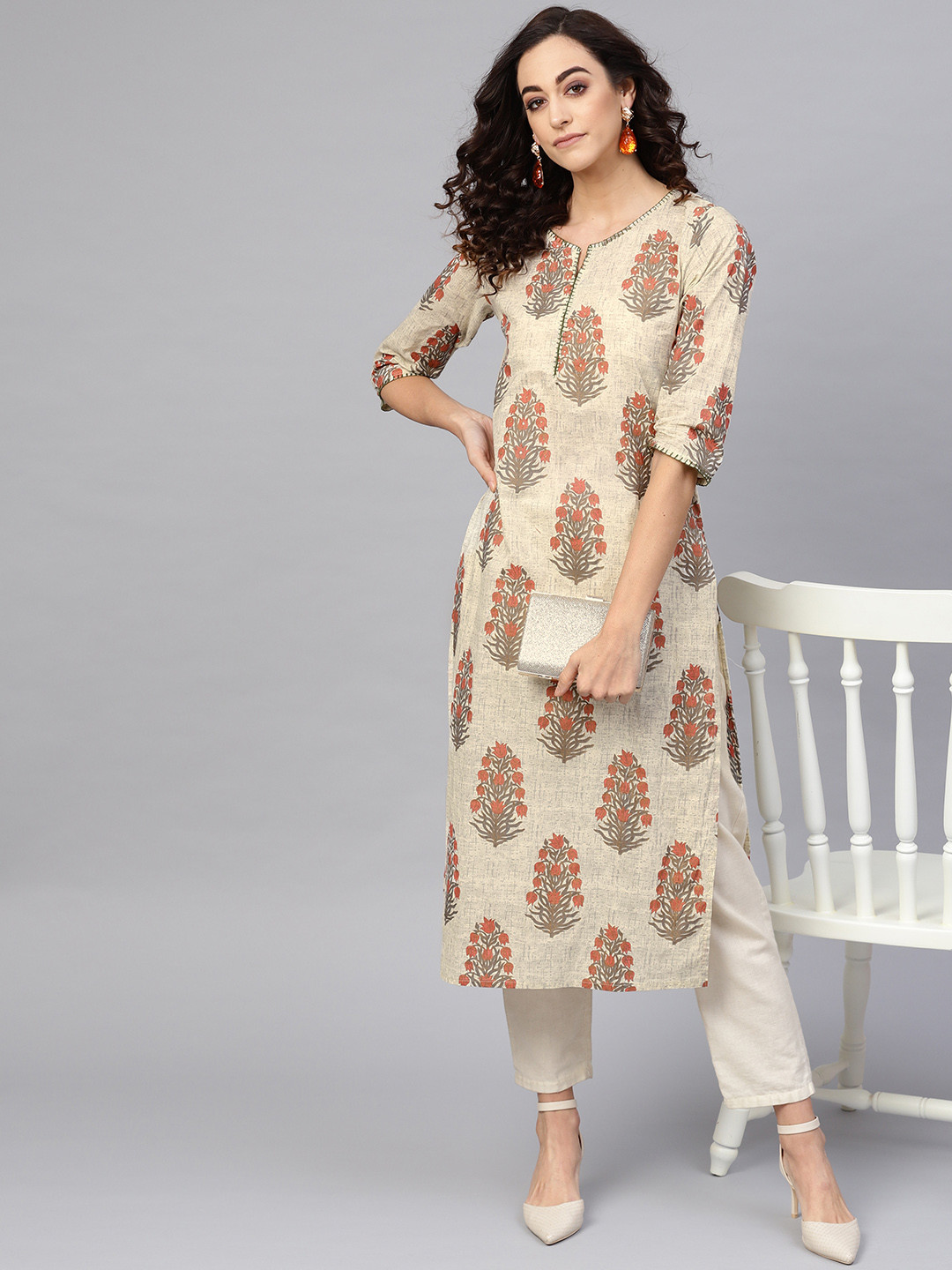 

YASH GALLERY Women Beige & Rust Orange Floral Printed Straight Kurta