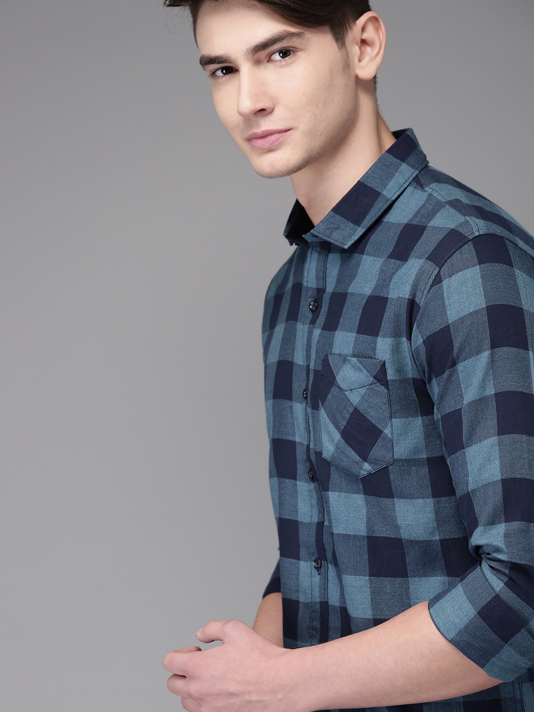 

Campus Sutra Men Blue Regular Fit Checked Casual Shirt