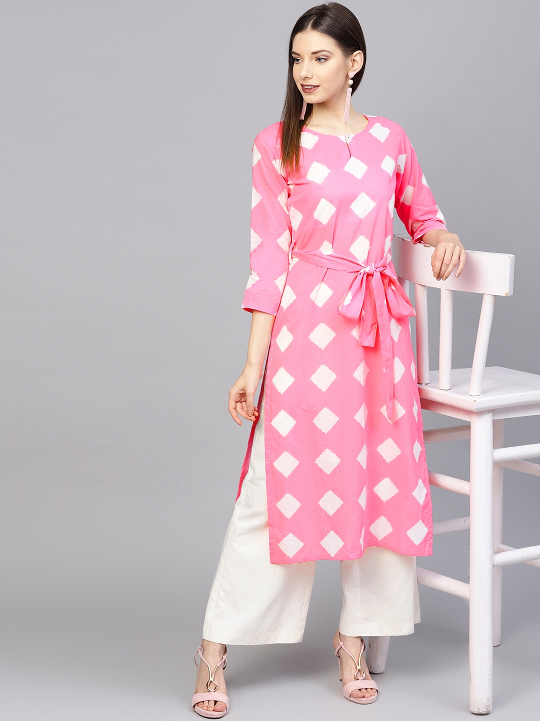 

AHIKA Women Pink & White Printed Straight Kurta