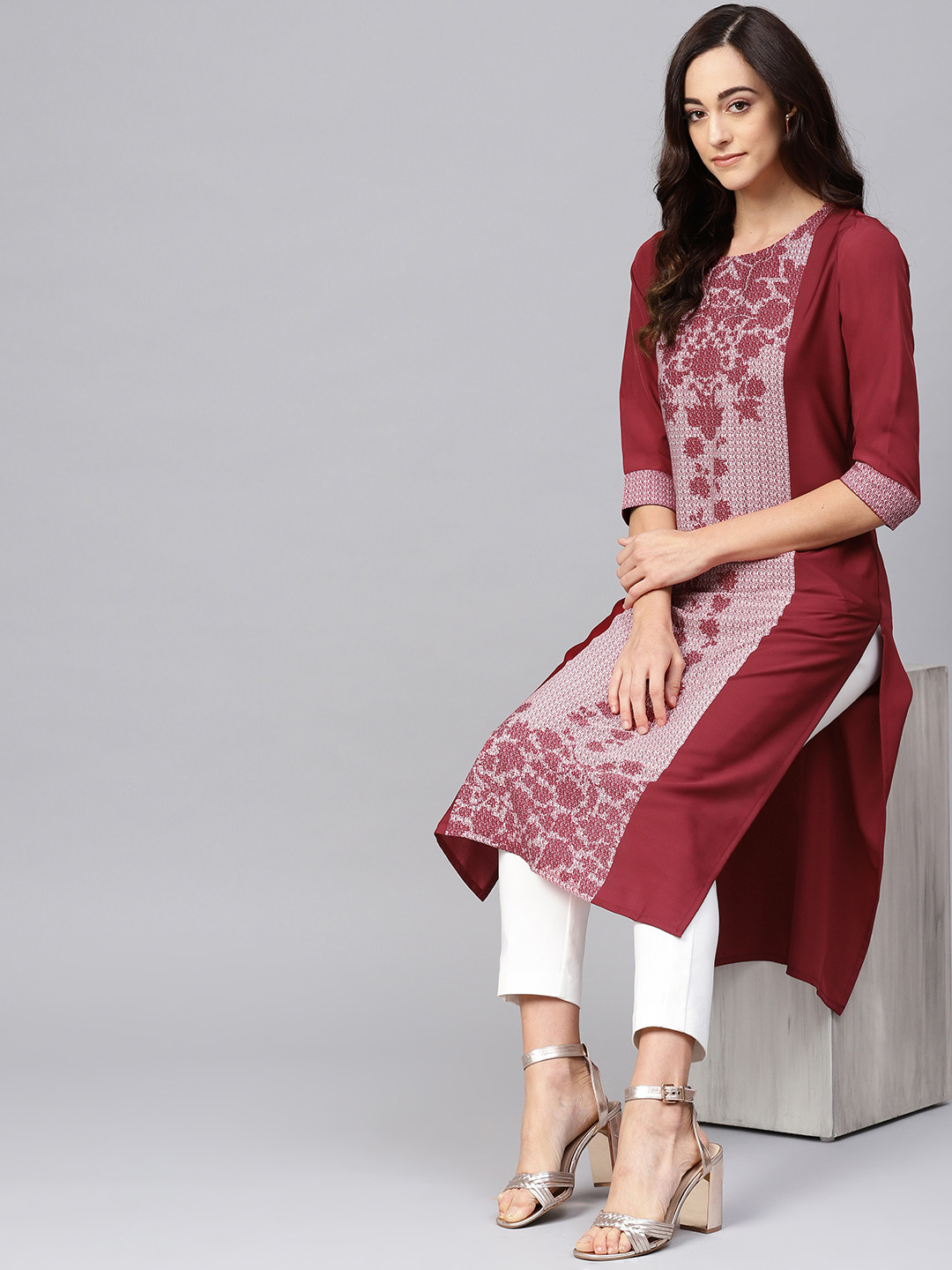 

AHIKA Women Maroon & Off-White Floral Print Straight Kurta