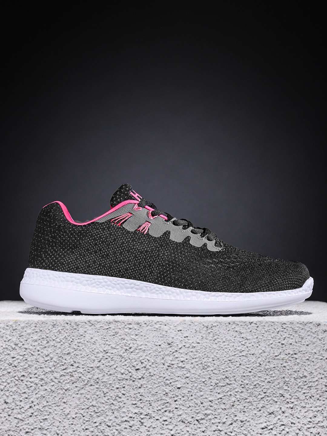 

HRX by Hrithik Roshan Women Black Lash Knit Running Shoes