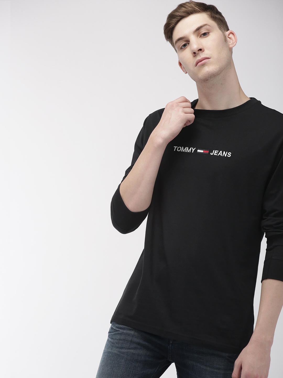 

Tommy Hilfiger Men Black Solid Round Neck Pure Cotton T-shirt