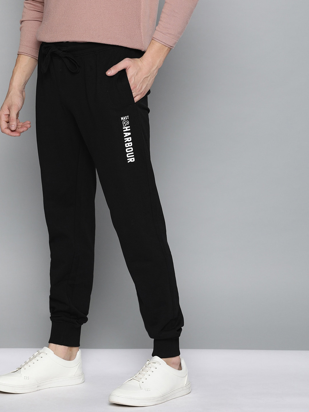 

Mast & Harbour Men Black Solid Joggers