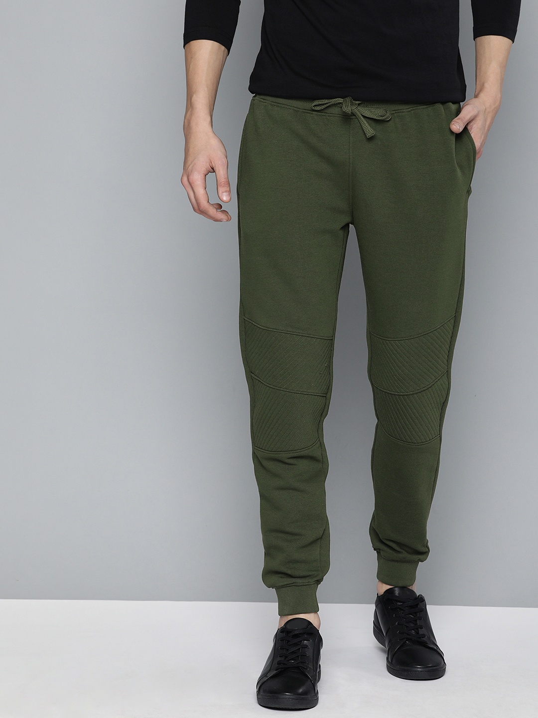 

Mast & Harbour Men Olive Green Solid Joggers