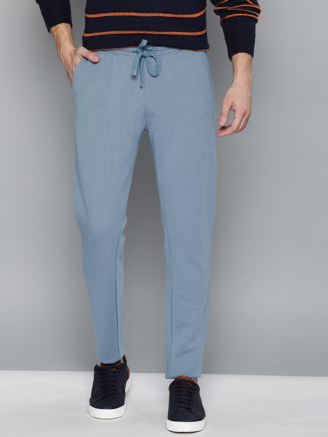 

Mast & Harbour Men Blue Solid Track Pants