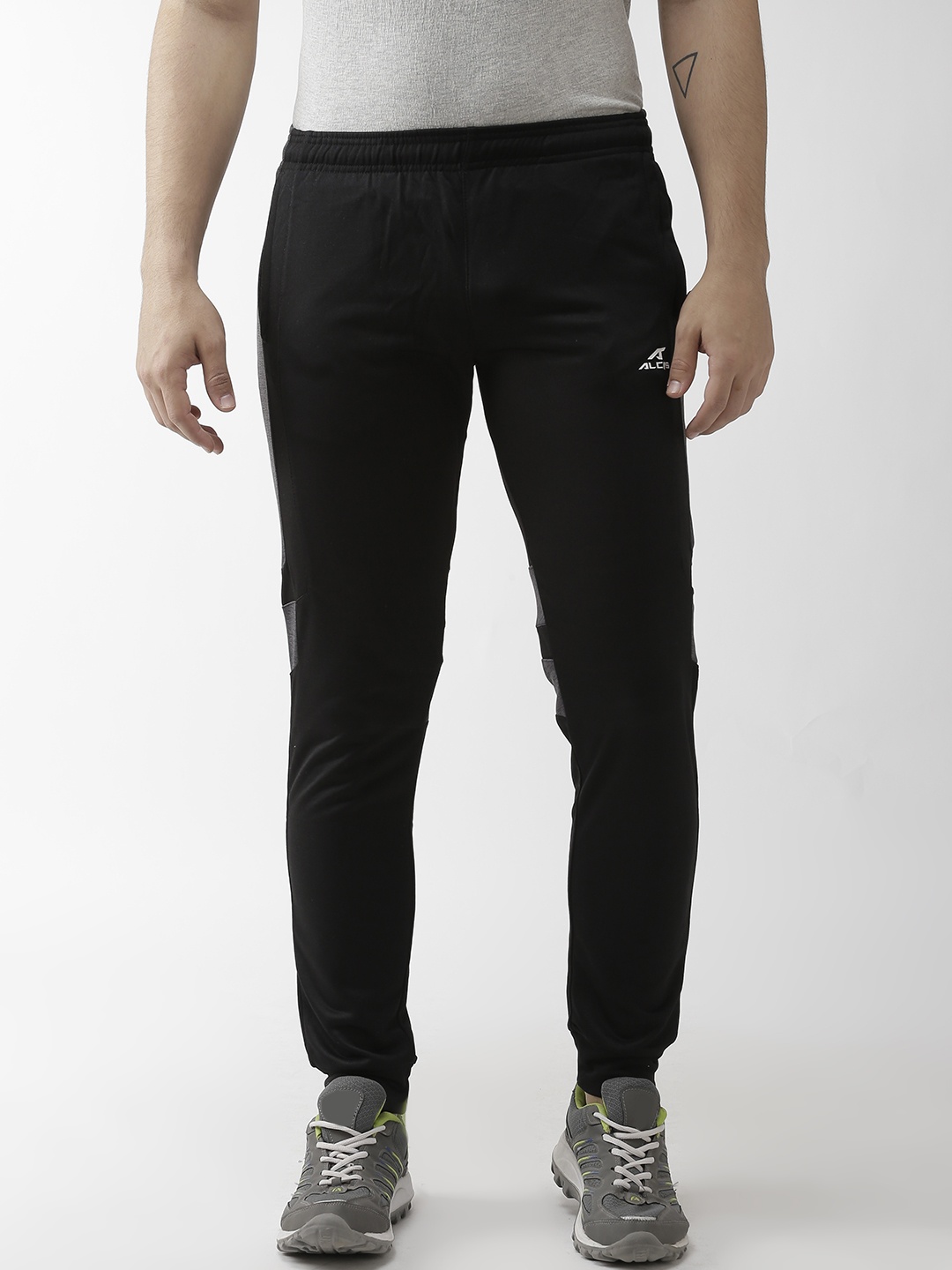 

Alcis Men Black Solid Slim Fit Joggers