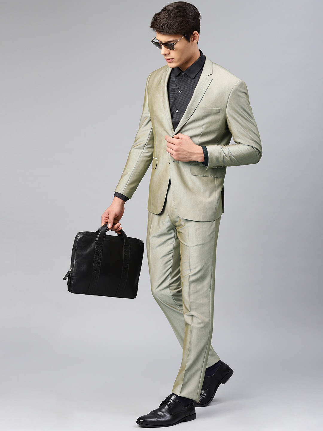 

Peter England Beige Coloured Slim Fit Single-Breasted Formal Suit