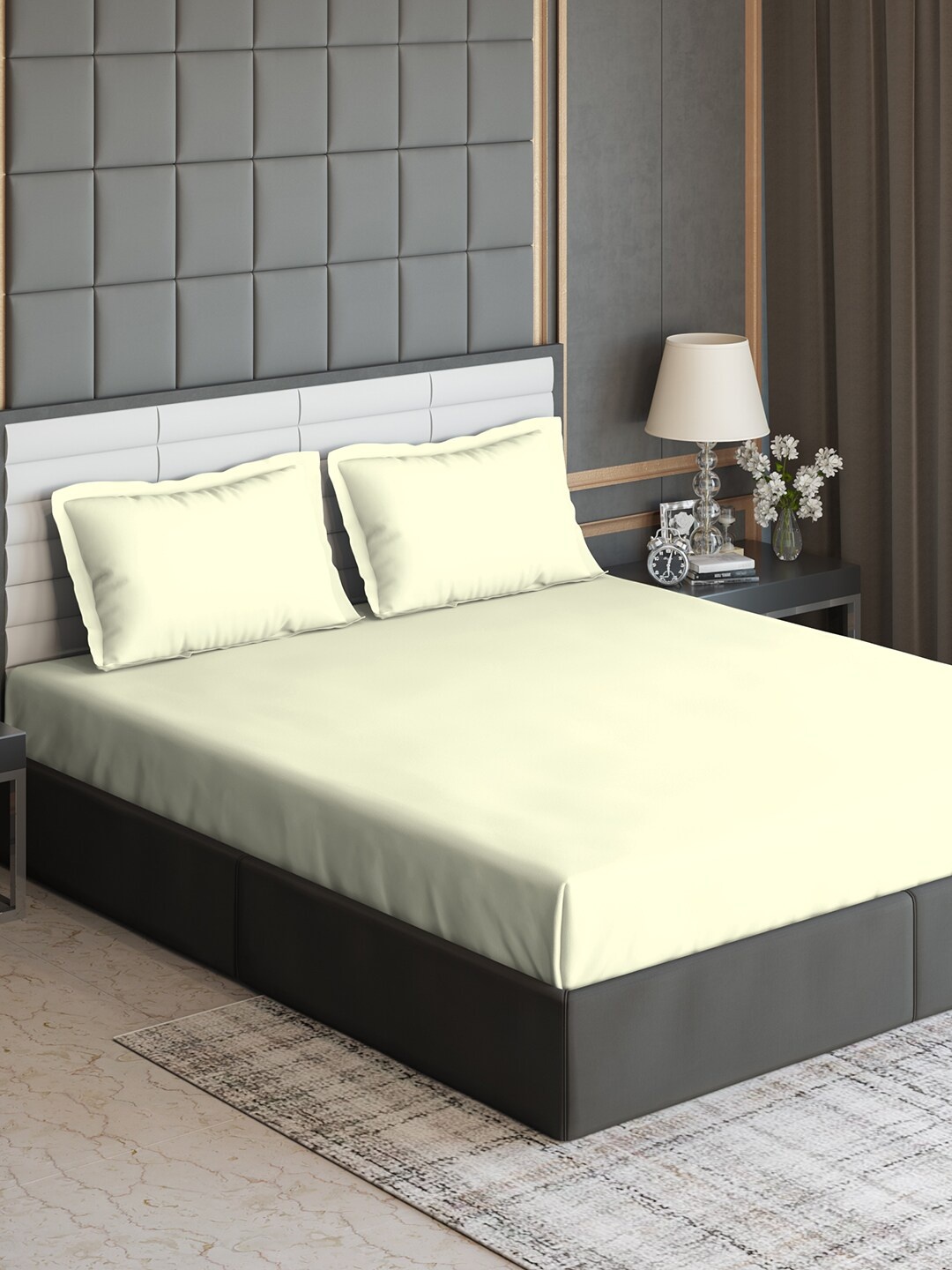 

DDecor Yellow Solid 600 TC Cotton 1 King Bedsheet with 2 Pillow Covers