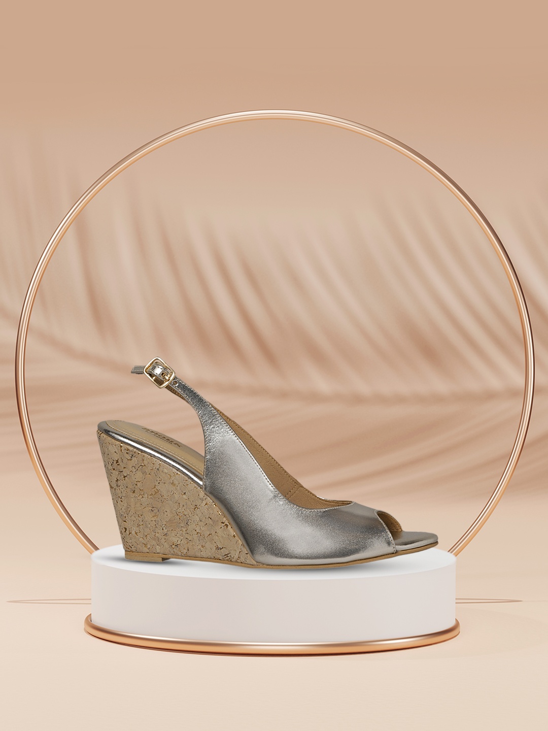 

Anouk Women Gold-Toned Solid Heels