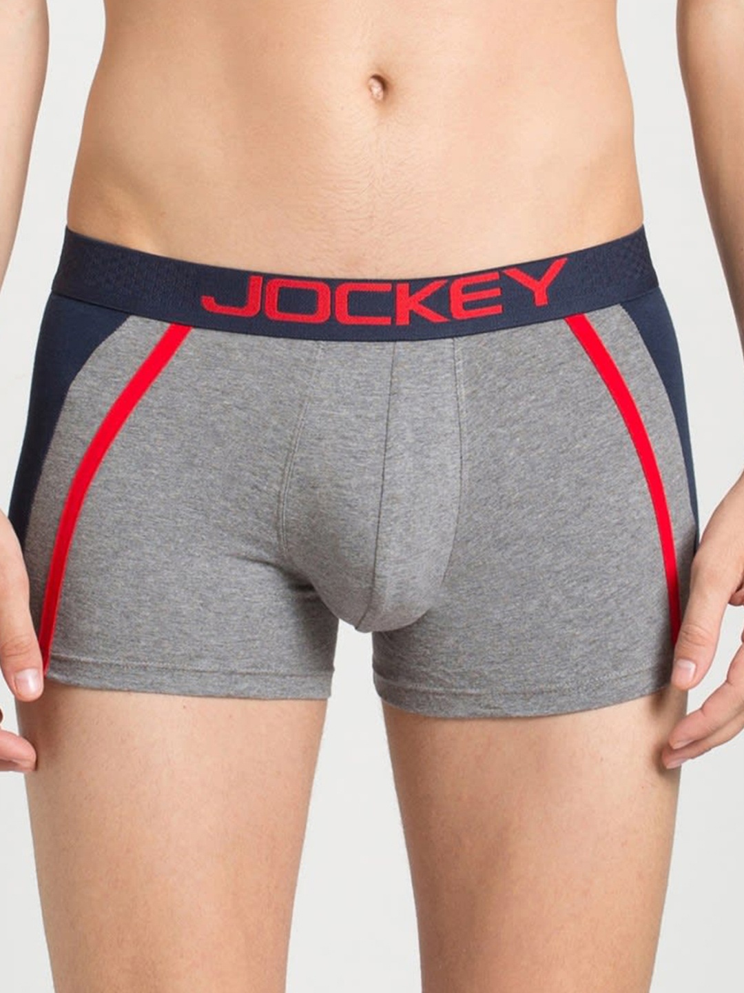 

Jockey Men Grey Solid Low Rise Trunks with Contrast Piping Detail US21-0105