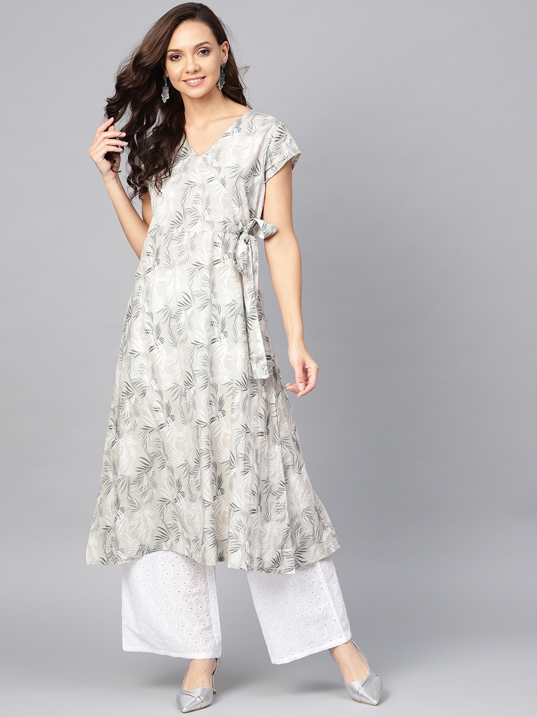 

Yuris Women Grey & White Floral Printed Angrakha A-Line Kurta