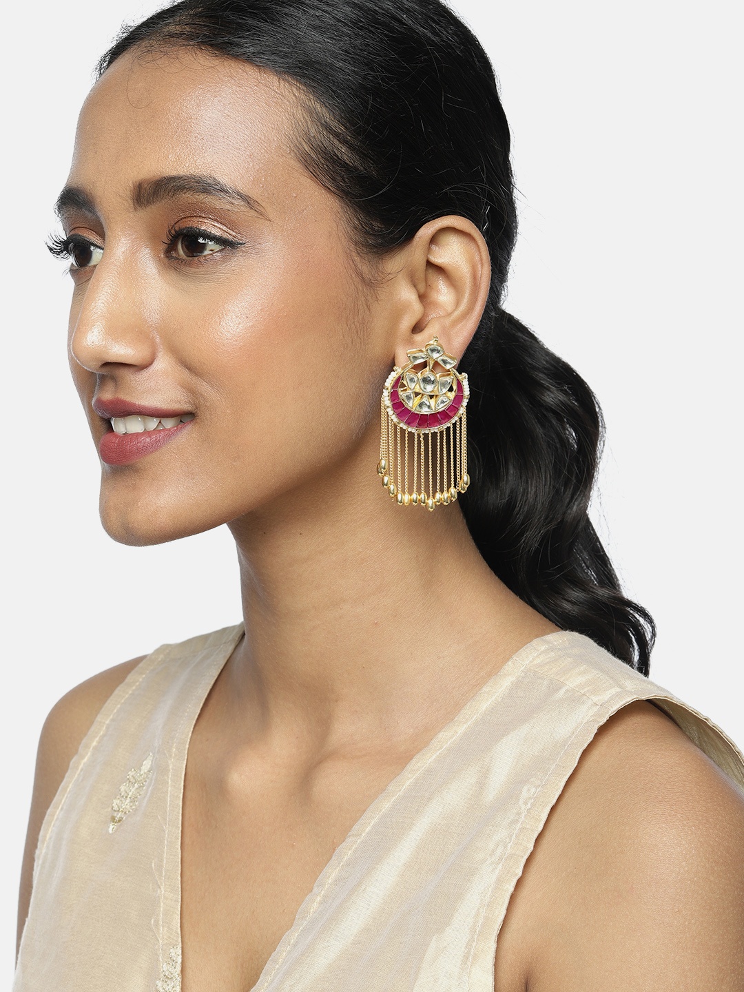 

justpeachy Gold-Toned & Red Gold-Plated Contemporary Chandbalis