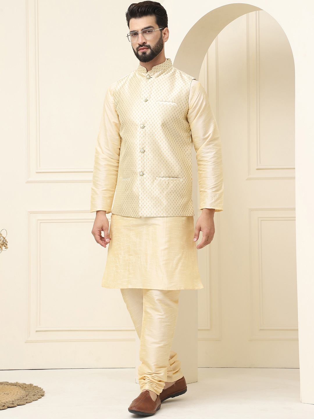 

SOJANYA Men Gold-Toned & Beige Solid Kurta with Churidar & Nehru Jacket