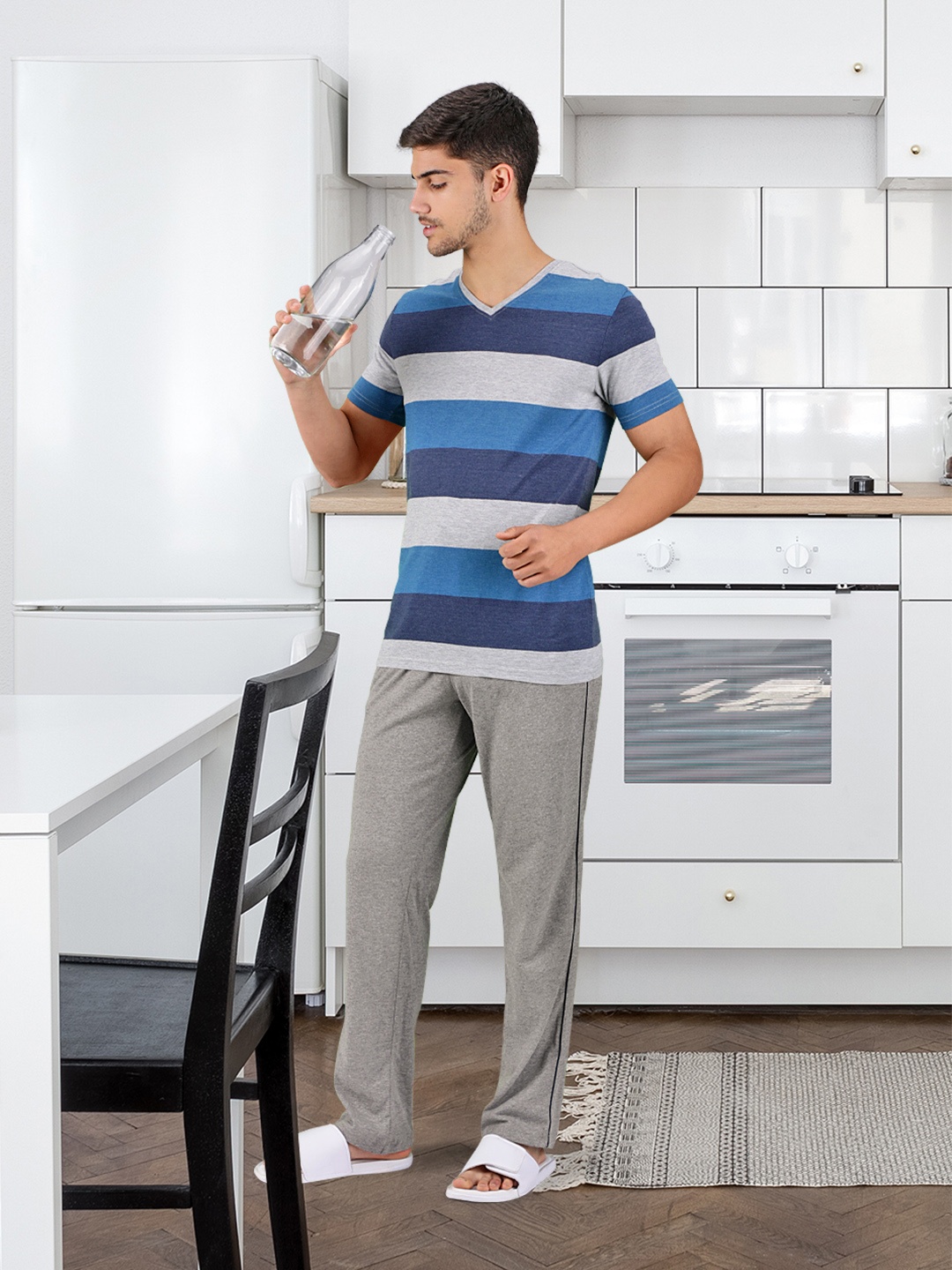 

Jockey Men Grey Melange Solid Track Pants