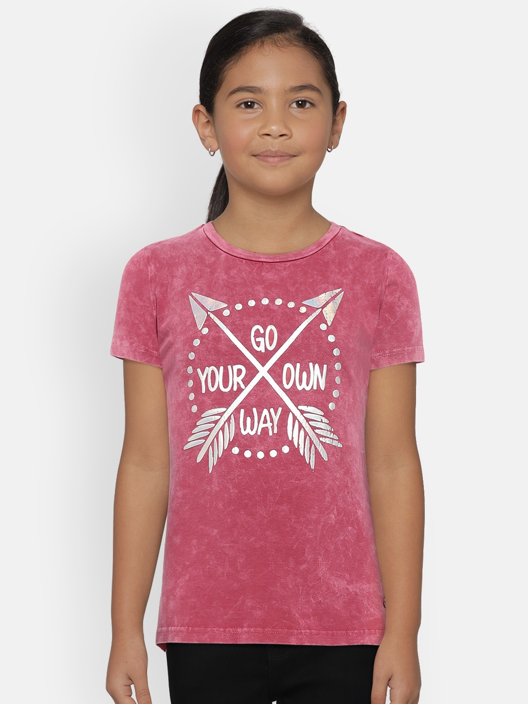 

Gini and Jony Girls Pink & Silver Printed Round Neck T-shirt