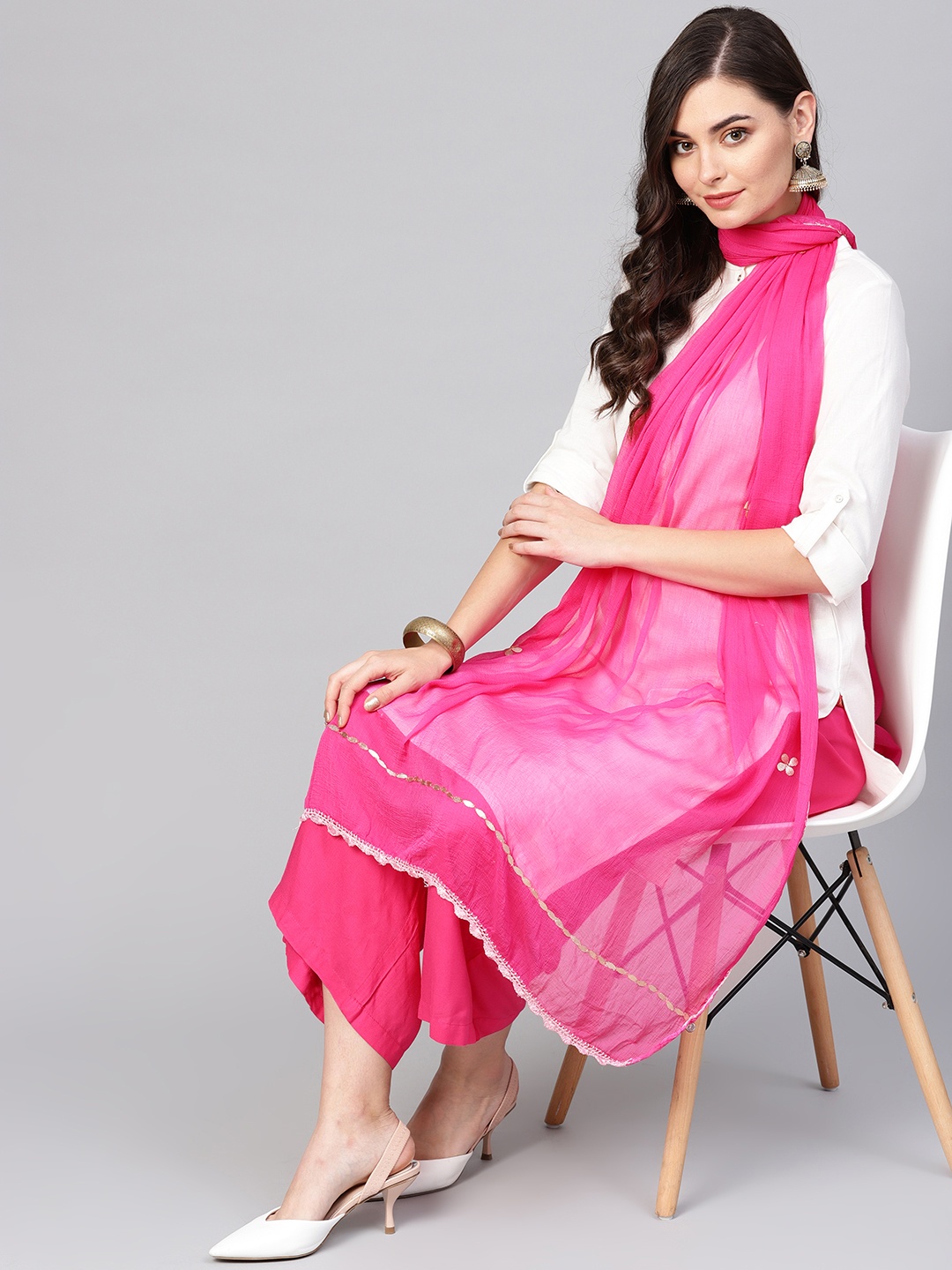 

Saadgi Magenta Embellished Dupatta, Pink