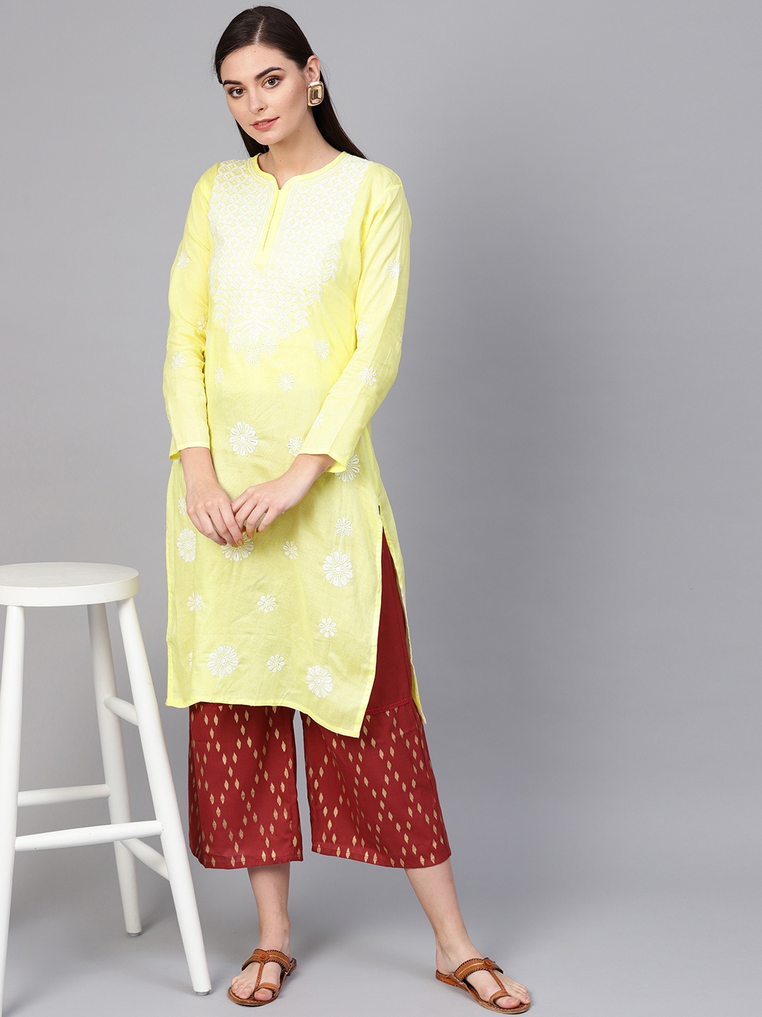 

Saadgi Women Yellow & White Chikankari Embroidered Straight Kurta