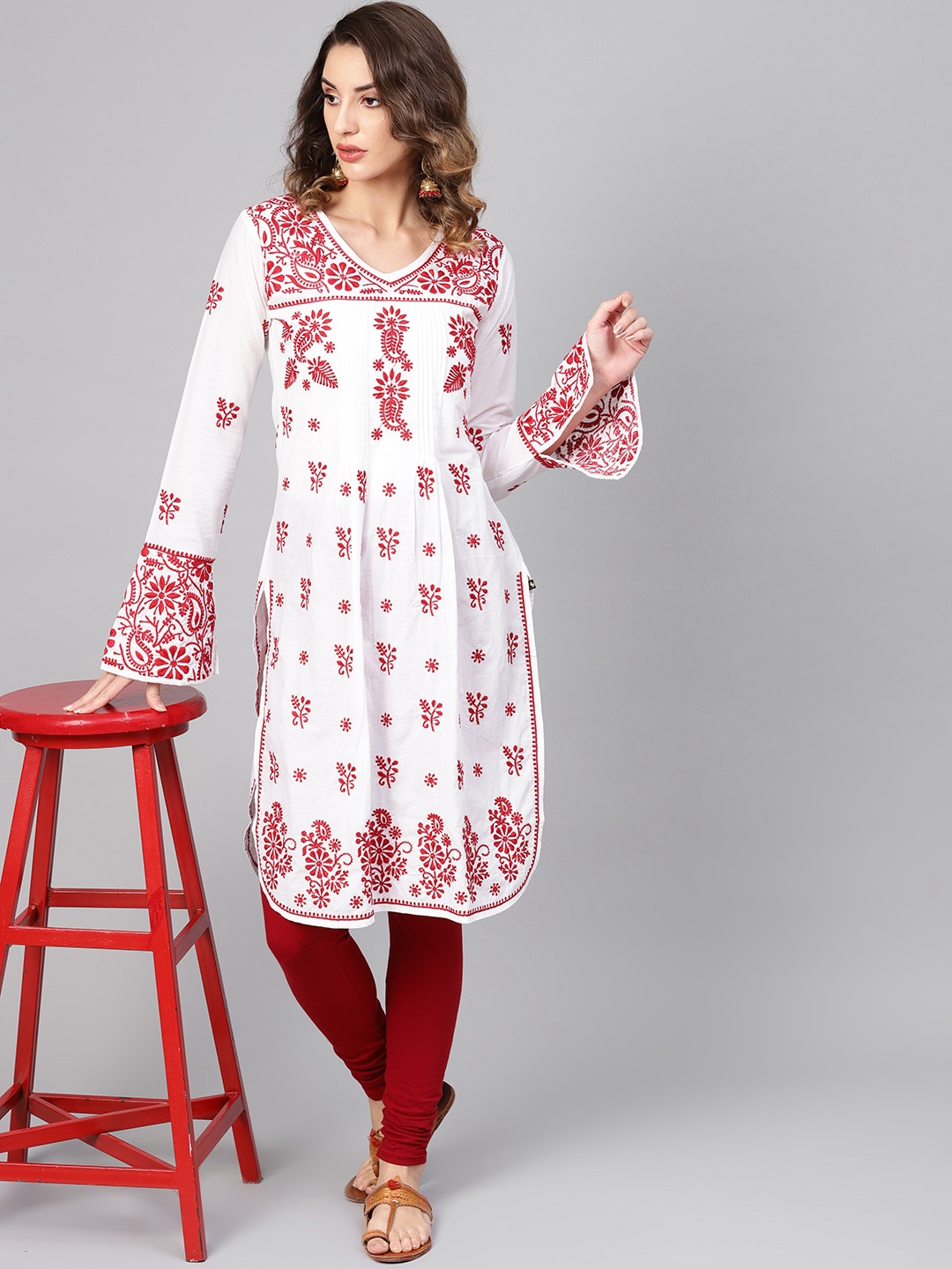 

Saadgi Women White & Red Chikankari Embroidered Handloom Straight Kurta