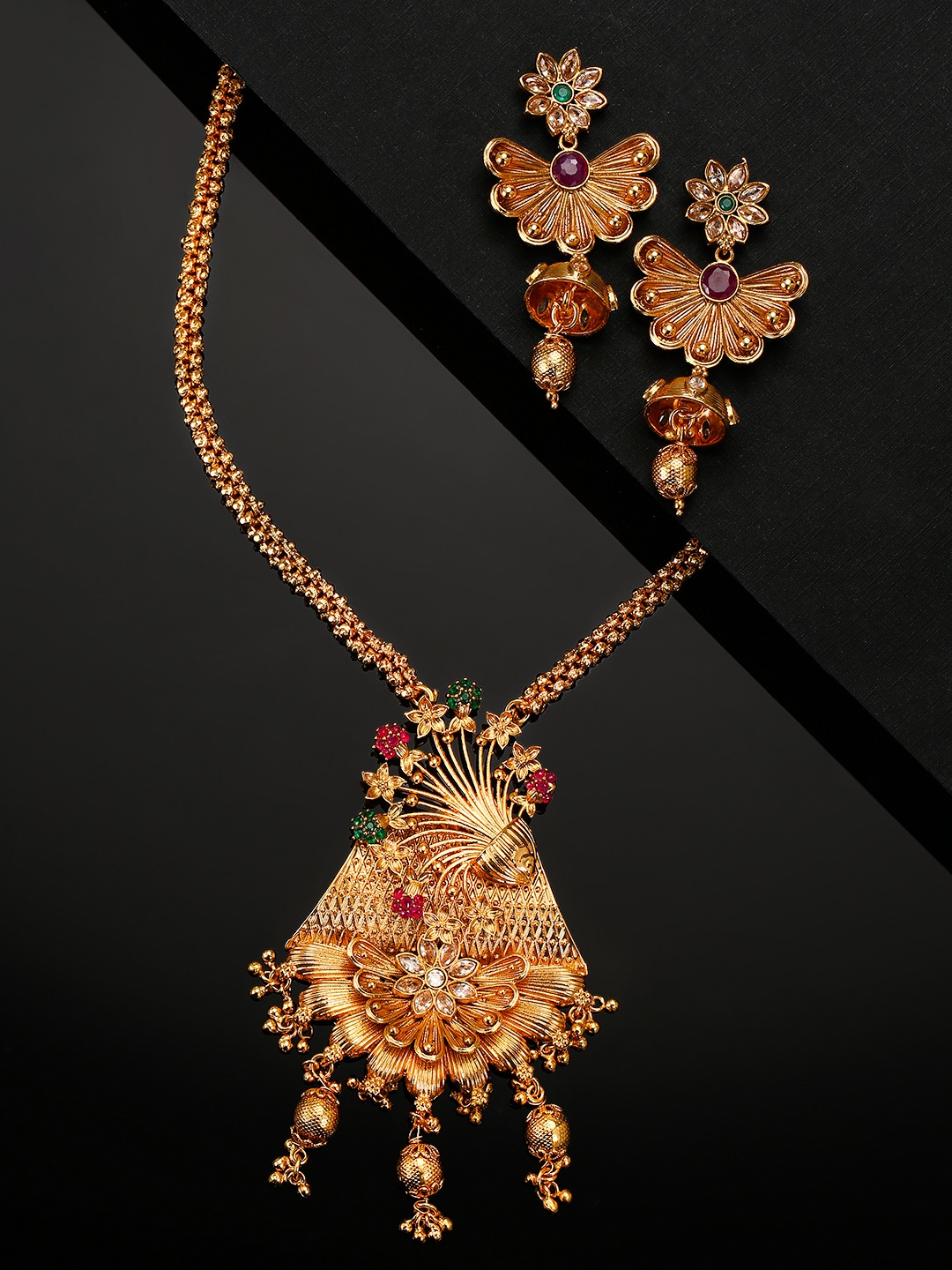 

Priyaasi Maroon & Green Gold-Plated Stone Studded Floral Jewellery Set