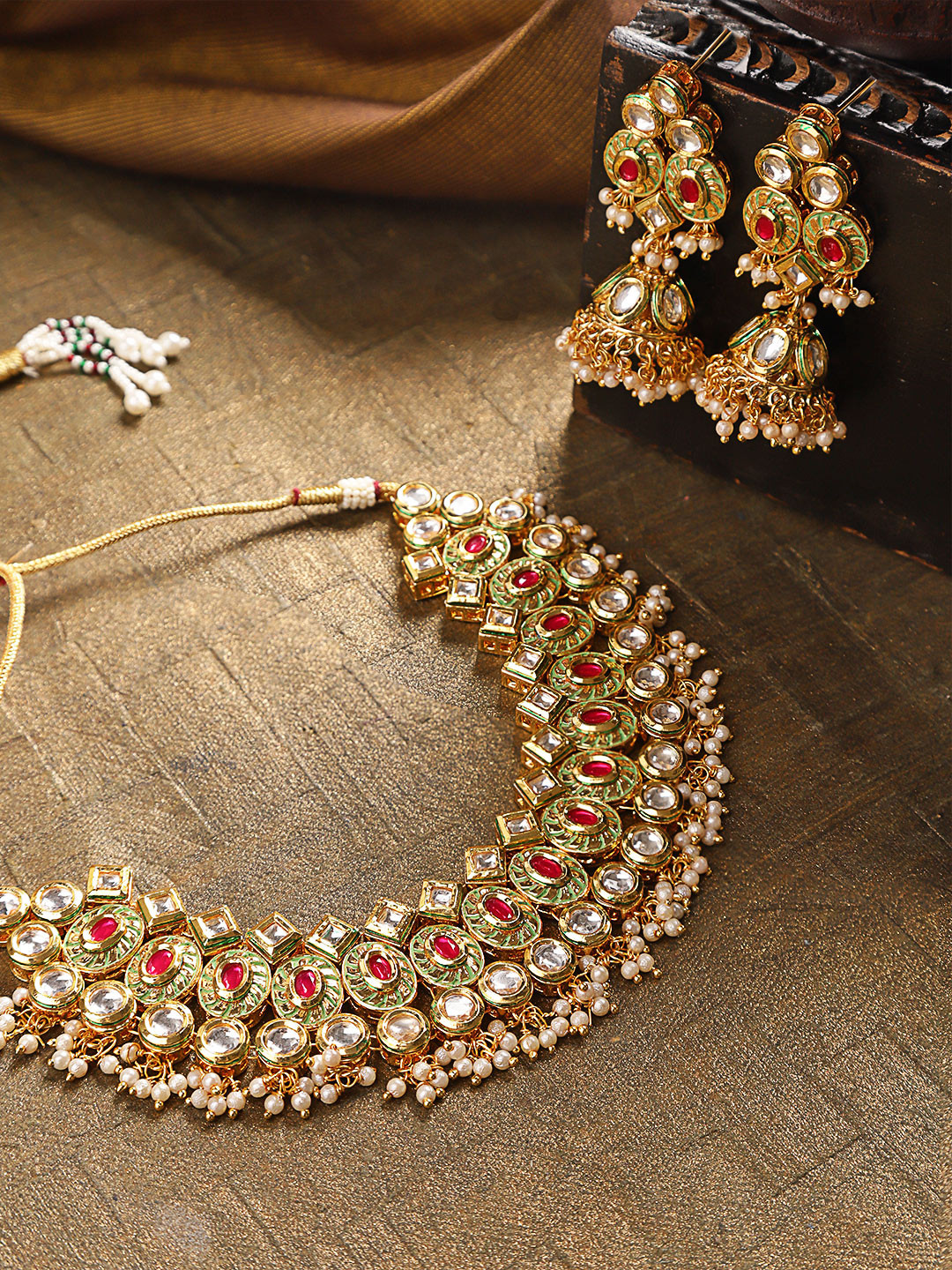 

Priyaasi Pink & Green Gold-Plated Kundan-Studded & Beaded Handcrafted Jewellery Set