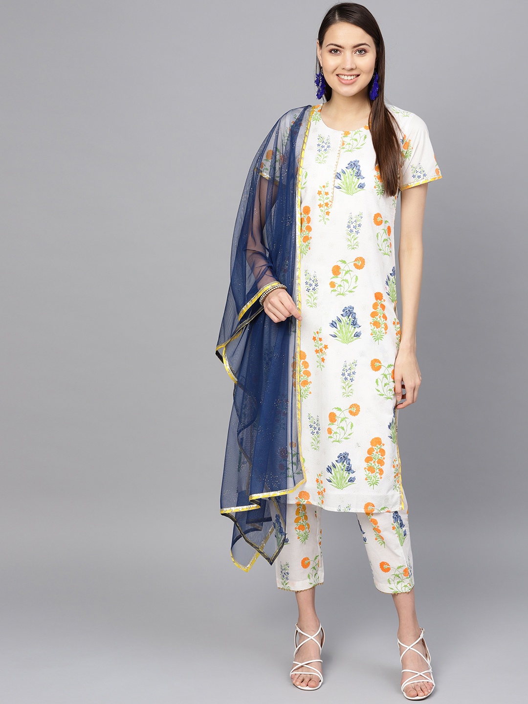 

Ahalyaa Women Off-White & Navy Blue Printed Kurta with Trousers & Dupatta