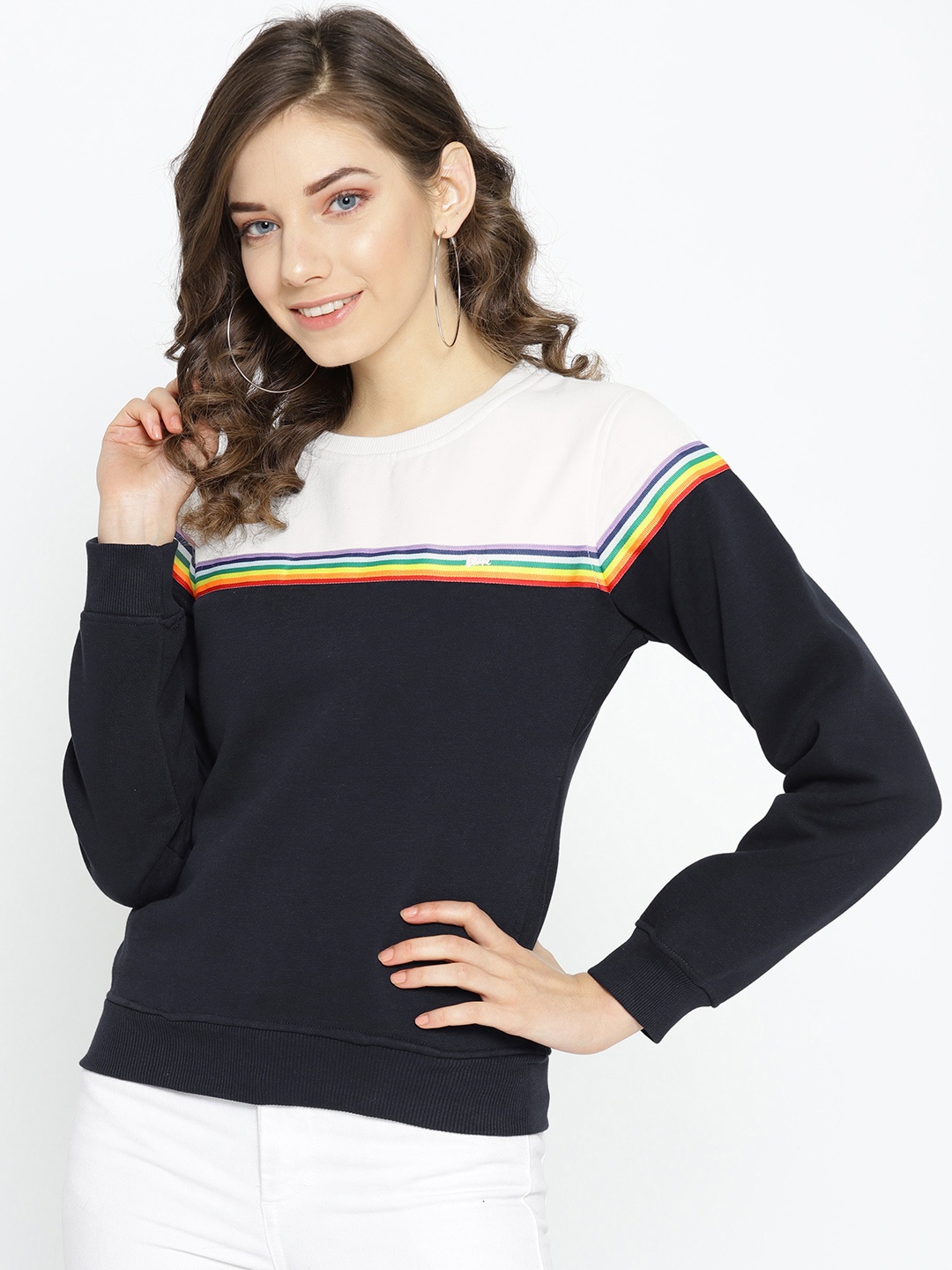

Okane Women Navy Blue & Off-White Colourblocked Sweatshirt