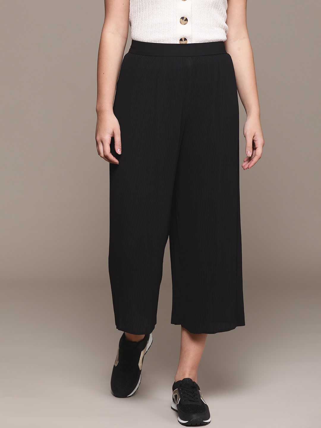 

MANGO Women Black Accordian Pleated Straight Cropped Palazzos