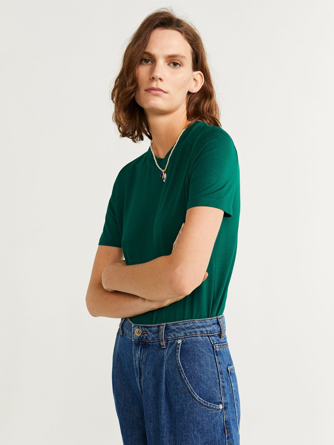 

MANGO Green Solid Round Neck T-shirt