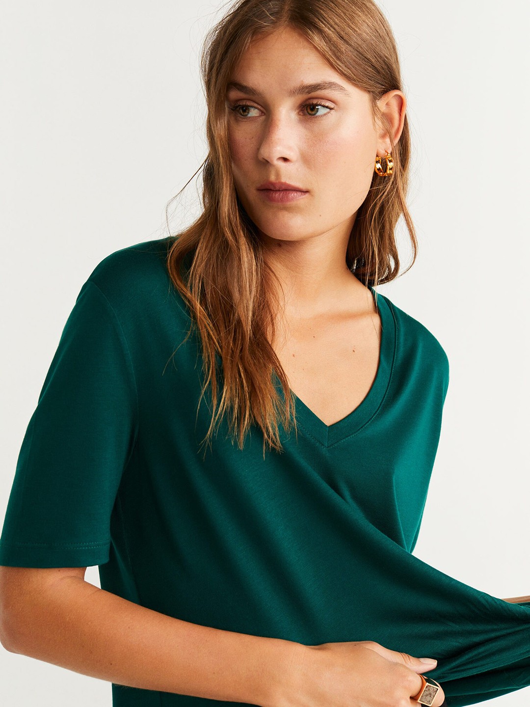 

MANGO Women Green Solid V-Neck T-shirt