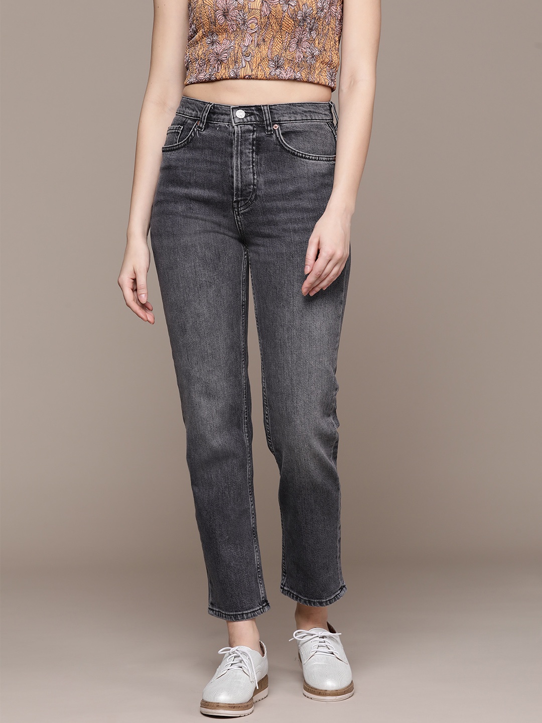 

MANGO Women Charcoal Grey Premium Fit High-Rise Clean Look Stretchable Cropped Jeans
