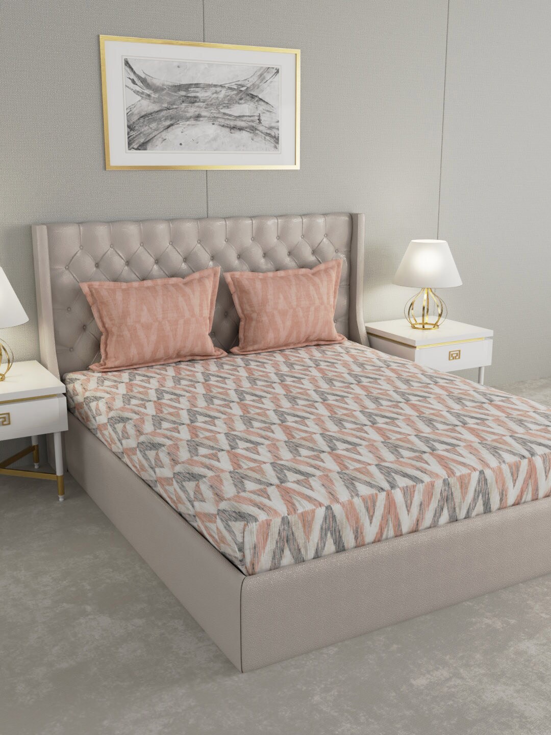 

GM Beige & Off-White Geometric 144 TC Cotton 1 Super Queen Bedsheet with 2 Pillow Covers