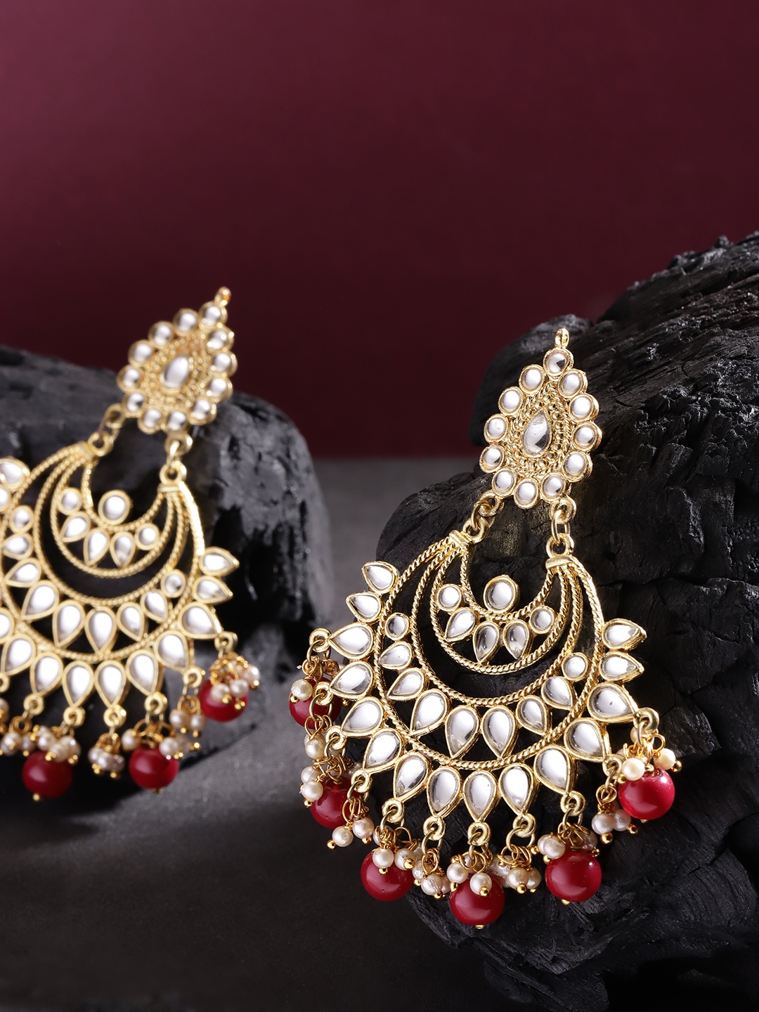 

KARATCART Red Gold-Plated Kundan-Studded Handcrafted Crescent-Shaped Chandbalis