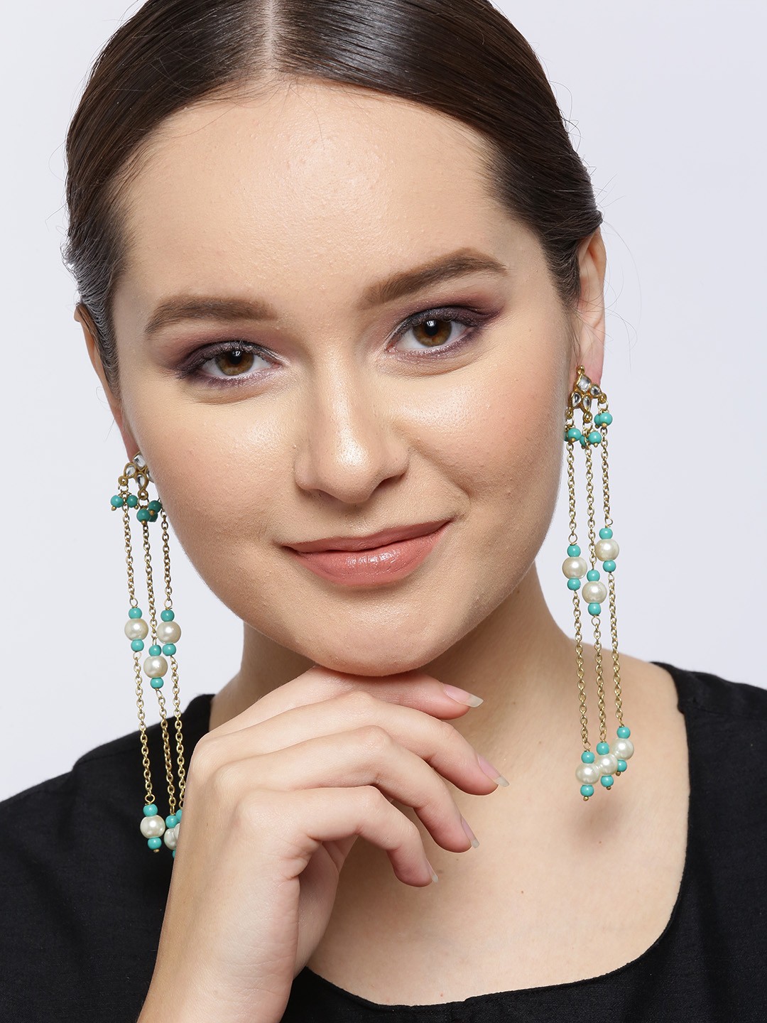 

KARATCART White & Blue Gold-Plated Handcrafted Kundan & Beaded Classic Drop Earrings