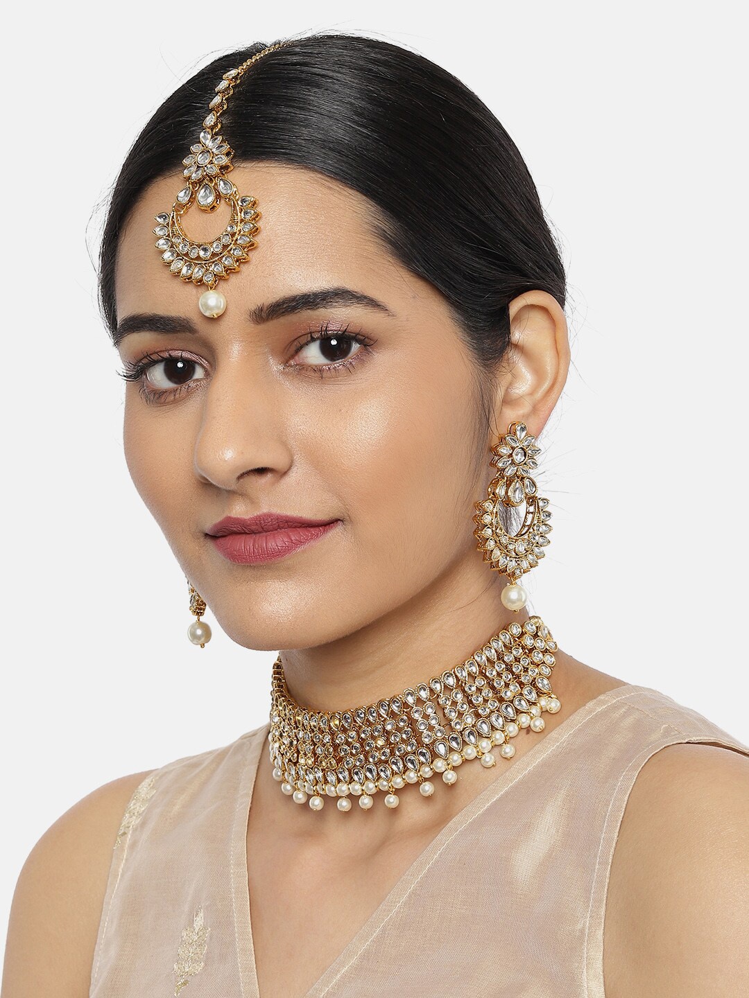 

Zaveri Pearls Gold Plated Kundan & Pearls Choker Jewellery Set