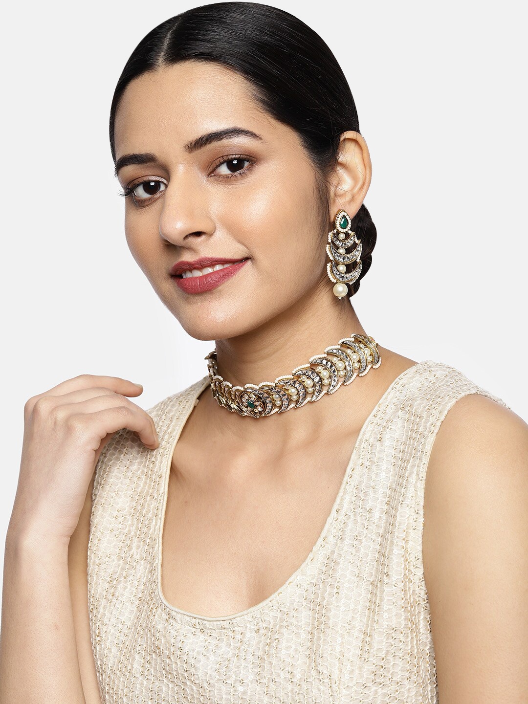 

Zaveri Pearls Graceful Kundan & Pearls Studded Traditional Choker Necklace Set, Gold