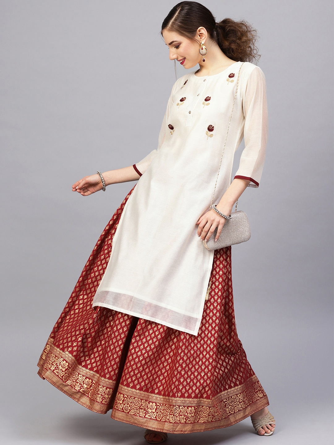 

Varanga Women Off-White & Maroon Zari Yoke Design Kurta with Skirt