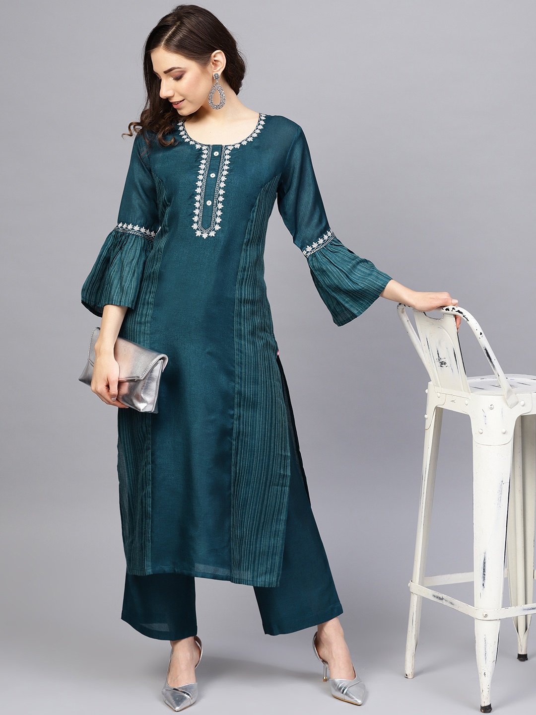 

Varanga Women Teal Blue & Off-White Woven Design Kurta with Palazzos