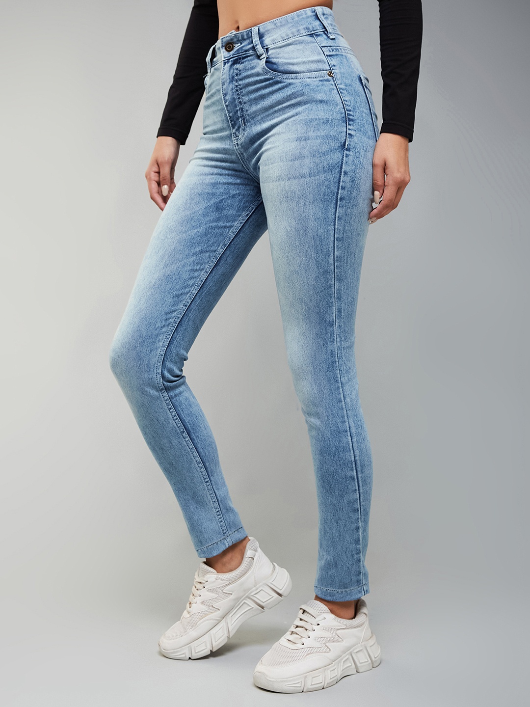 

DOLCE CRUDO Women Blue Slim Fit High-Rise Clean Look Stretchable Jeans