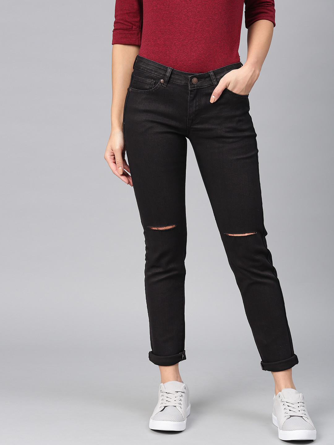 

American Crew Women Black Slim Fit Mid-Rise Slash Knee Stretchable Jeans