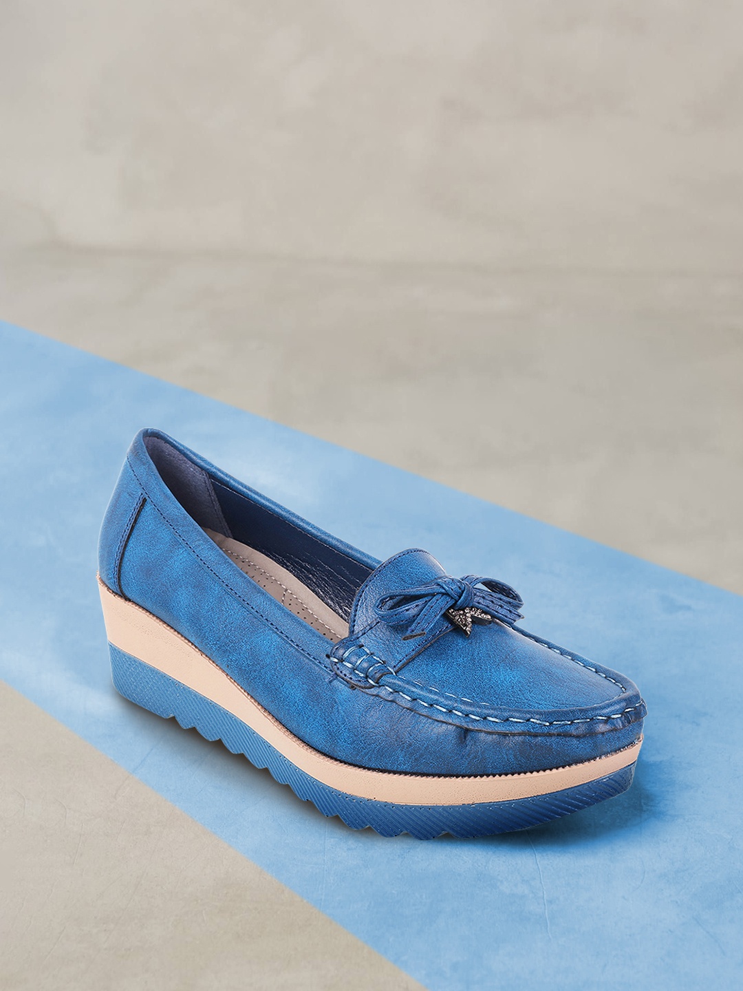 

Metro Women Blue Solid Pumps