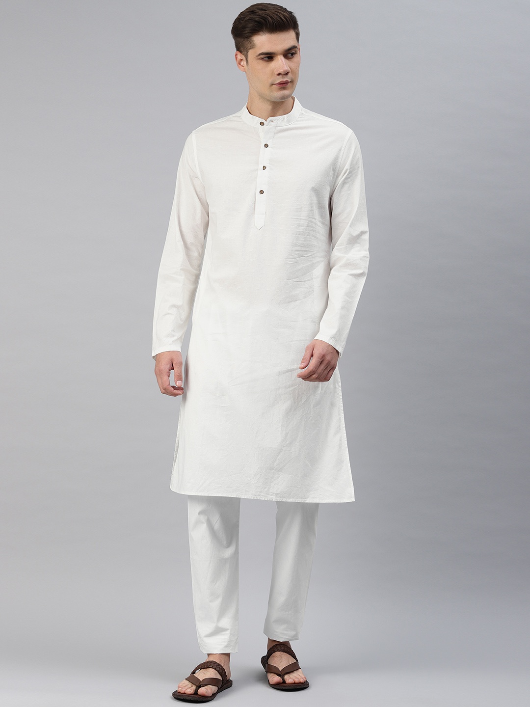 

Freehand by The Indian Garage Co Men Off-White Embroidered Kurta with Pyjamas