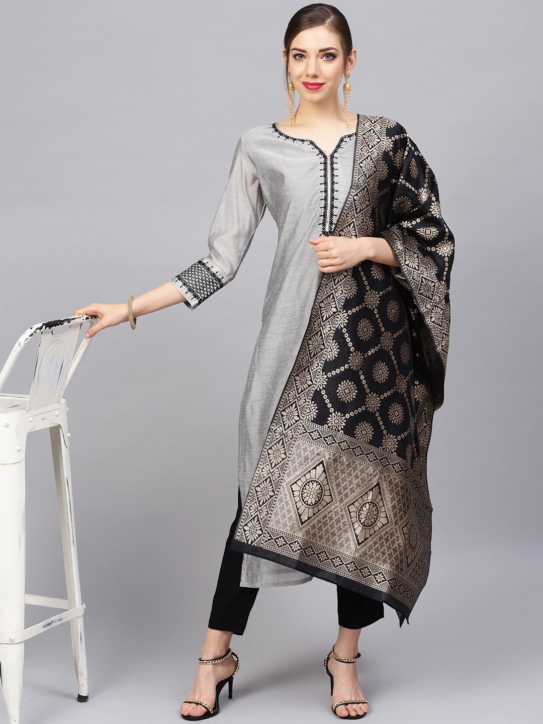 

Varanga Women Grey & Black Solid Chanderi Kurta with Trousers & Banarasi Dupatta