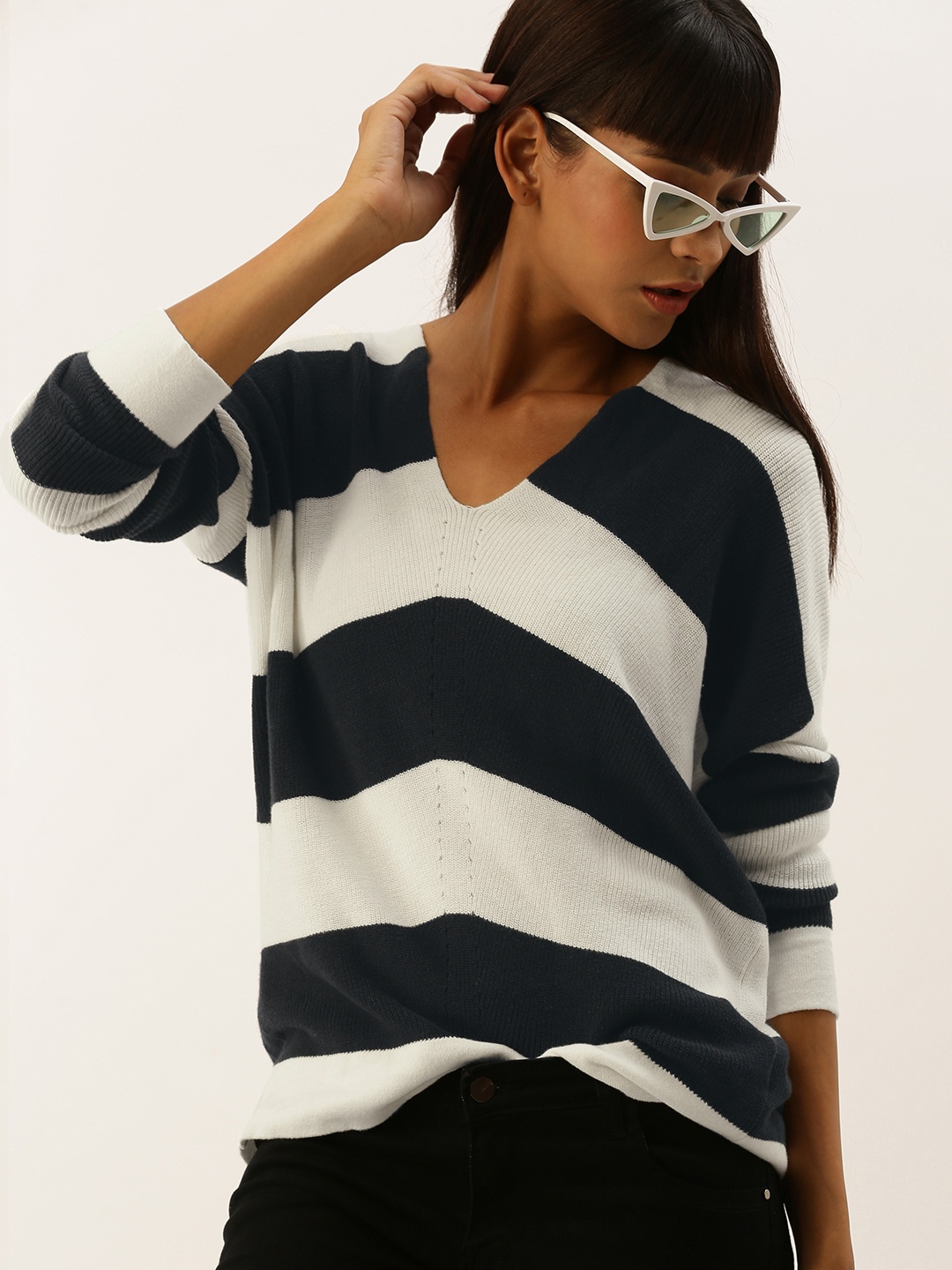 

FOREVER 21 Women Black & White Striped Pullover Sweater