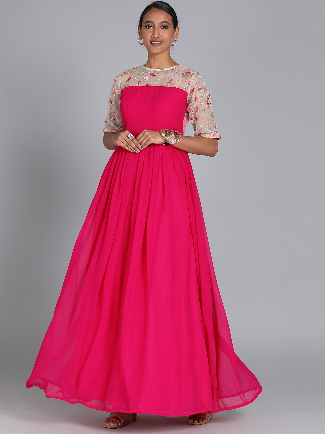 

Ethnovog Women Pink Solid Made to Measure Maxi Dress