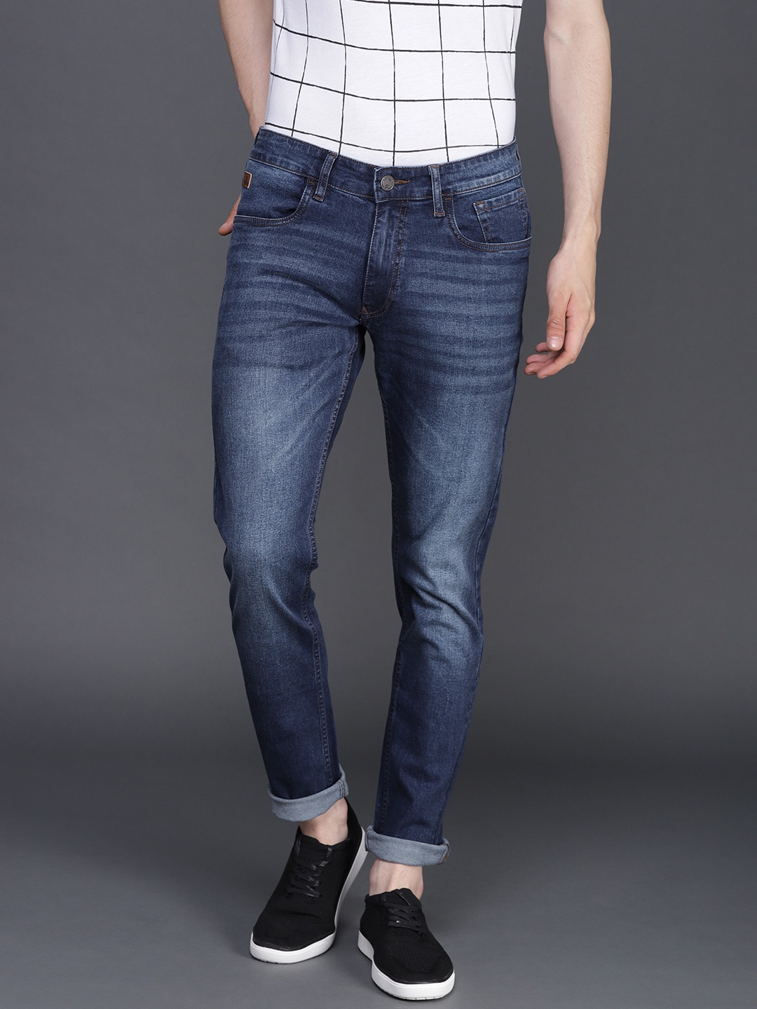 

WROGN Men Blue Slim Fit Mid-Rise Clean Look Stretchable Jeans