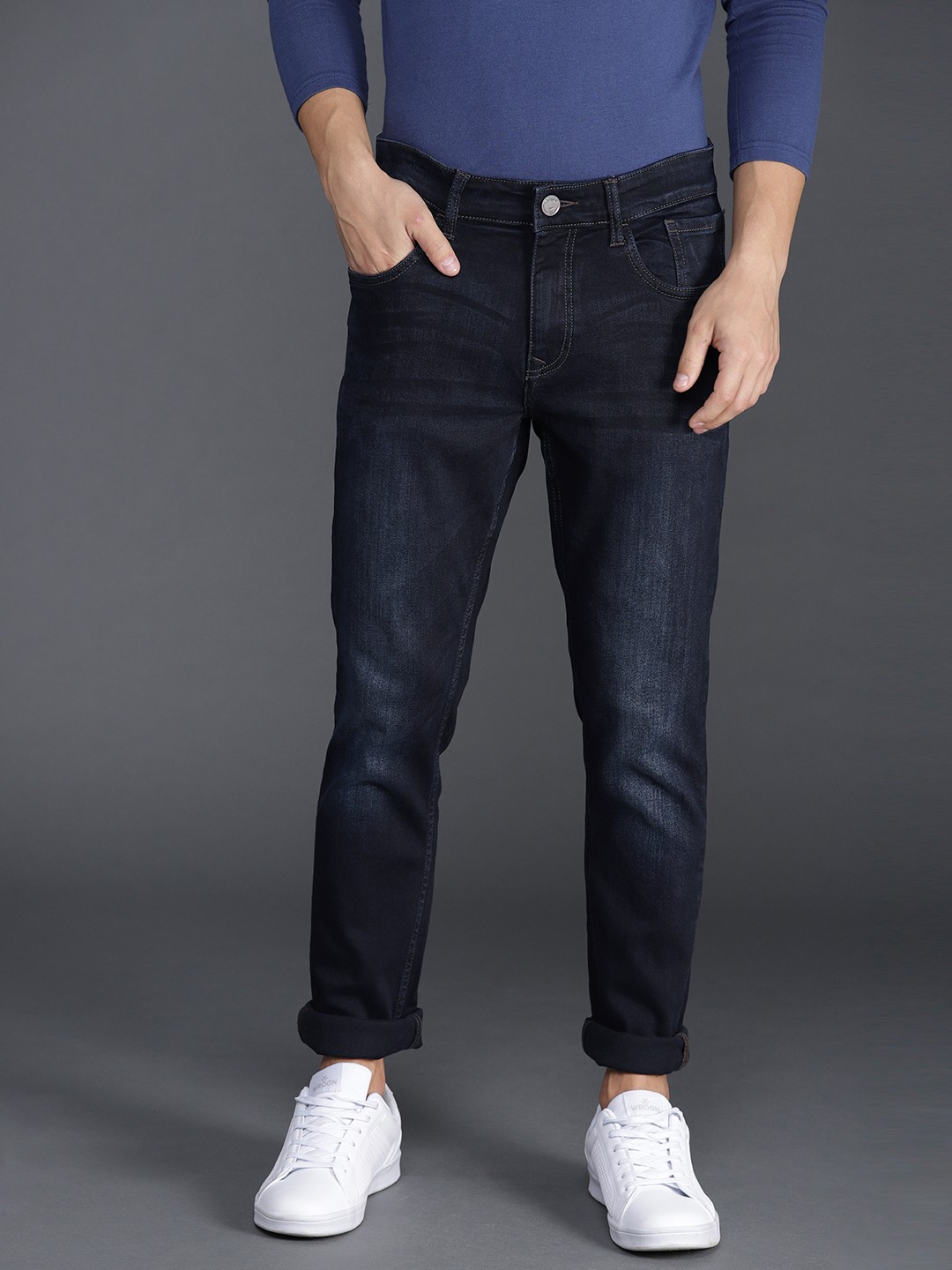 

WROGN Men Blue Slim Fit Mid-Rise Clean Look Stretchable Jeans, Navy blue