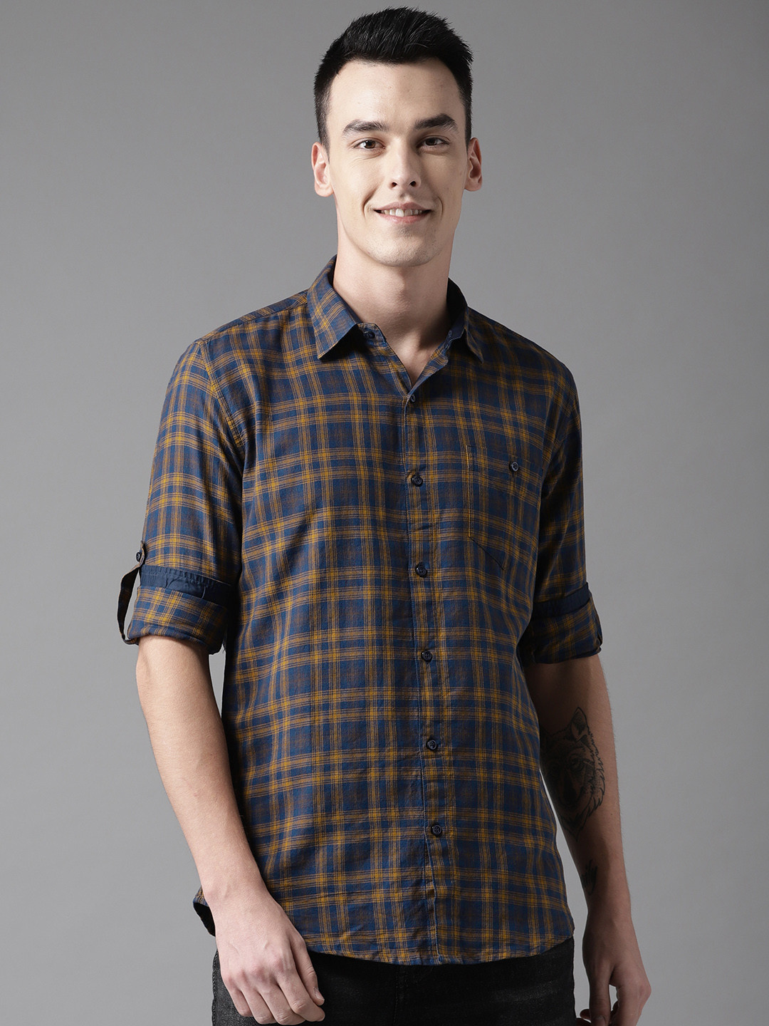 

DENNISON Men Mustard Yellow & Navy Blue Slim Fit Checked Casual Shirt