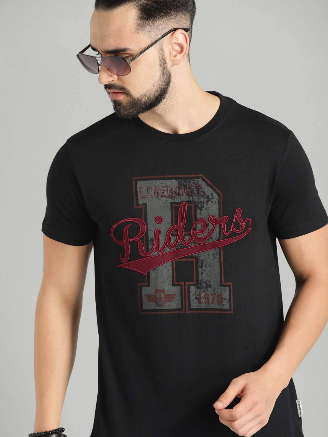 

The Roadster Lifestyle Co Men Black Printed Round Neck Pure Cotton T-shirt