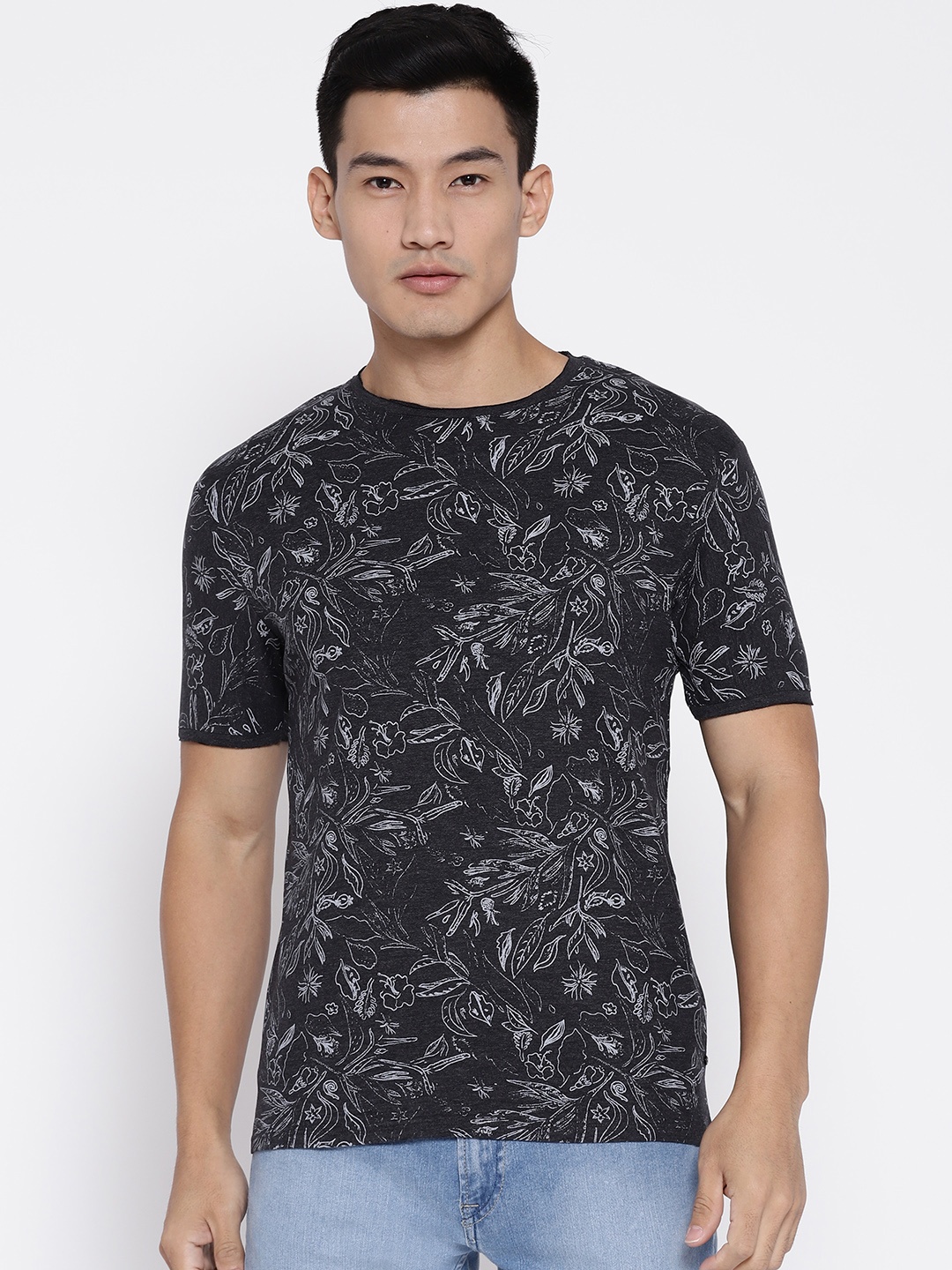 

Blackberrys Men Charcoal Grey Printed Round Neck T-shirt